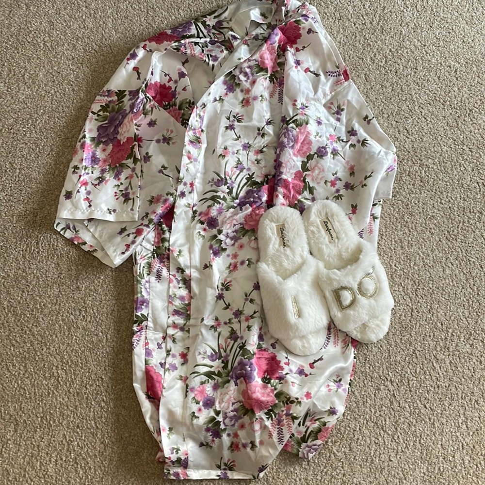 *BRIDE* must have! Slippers and robe!